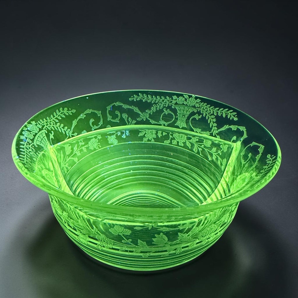 Cambridge Portia Clear Manganese Glass Divided Bowl‎ Etched Floral Glows Green